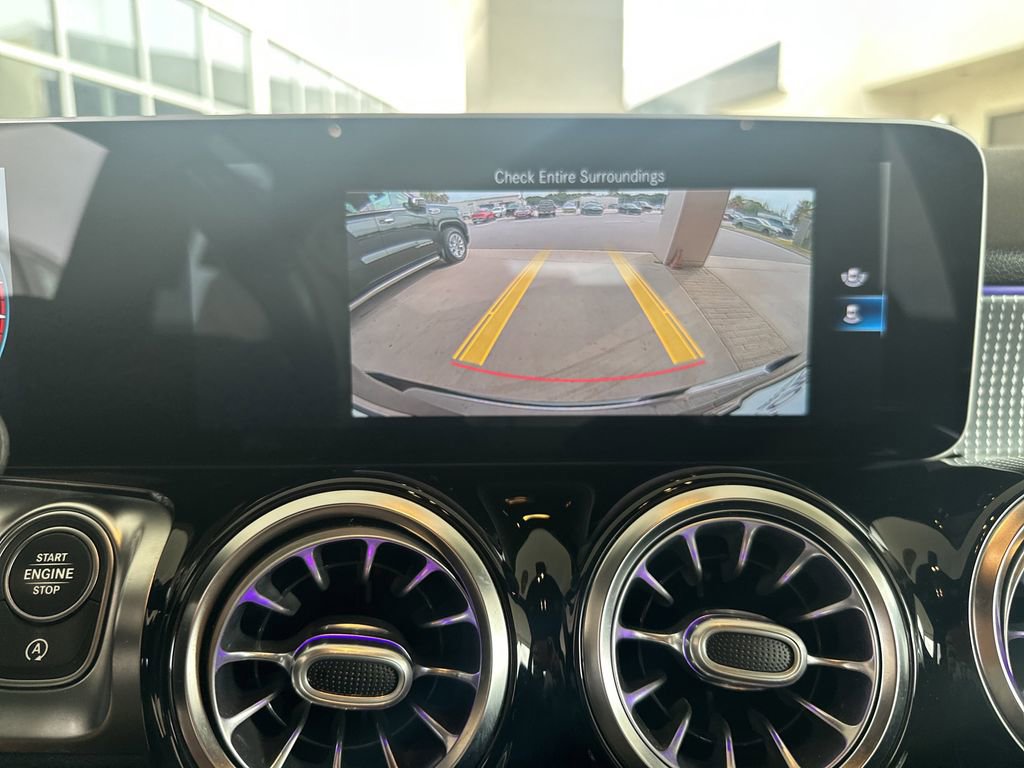 Used 2021 Mercedes-Benz GLB 250 image 28