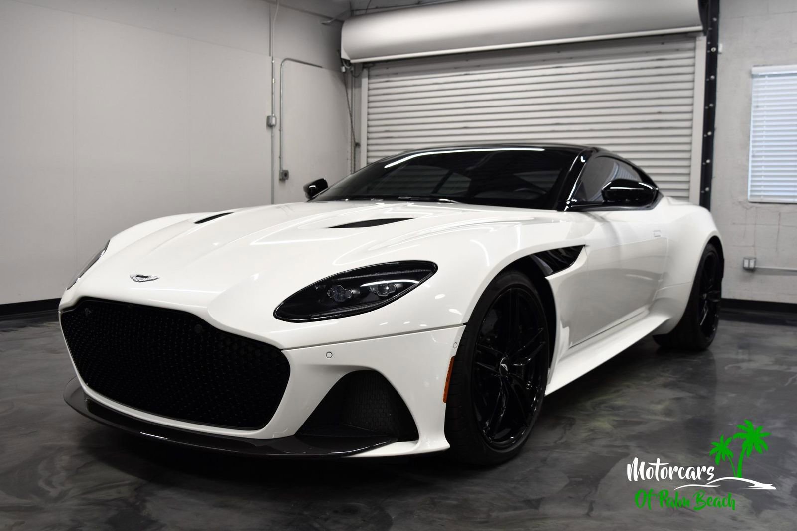 Used 2019 Aston Martin DBS Superleggera image 3