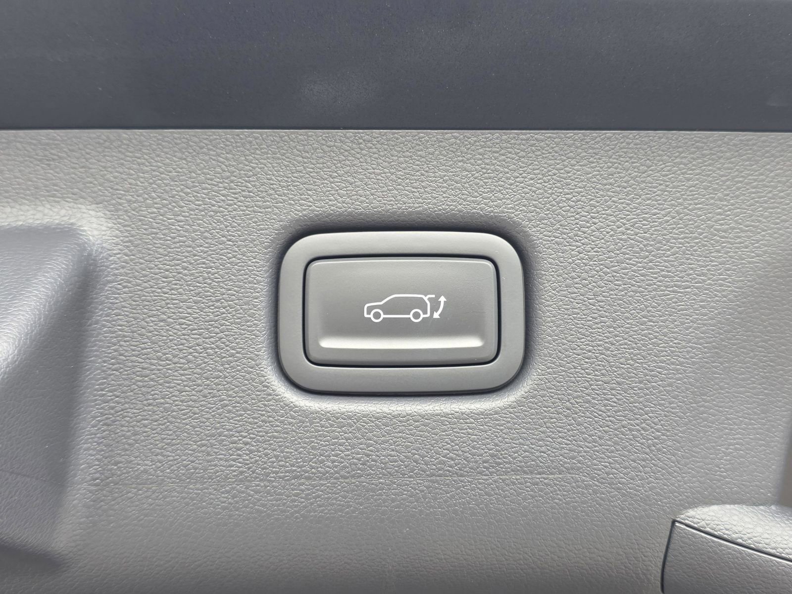 New 2026 Hyundai Kona Limited FWD image 9