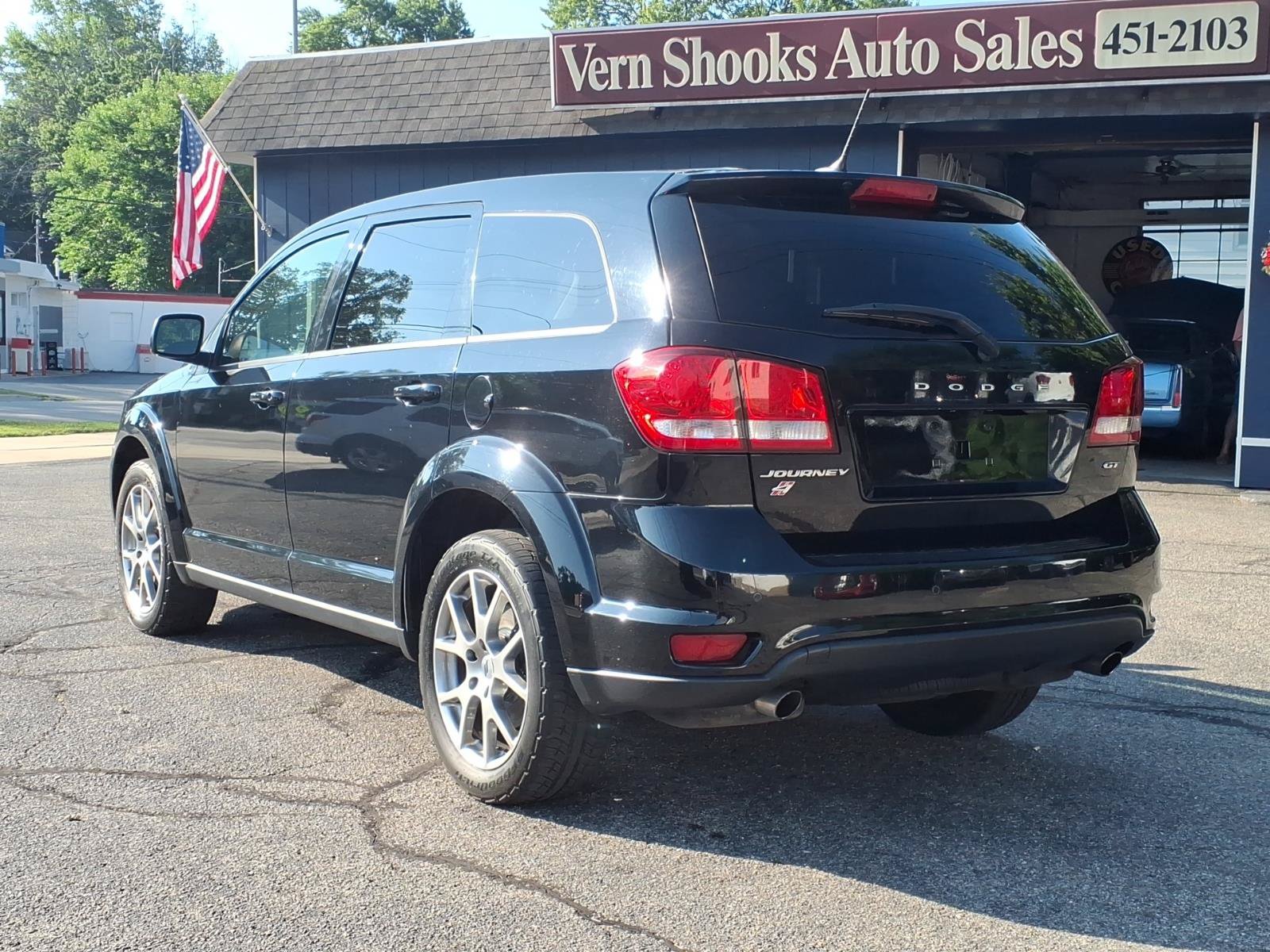 Used 2018 Dodge Journey GT w/ Driver Convenience Group AWD/4WD image 2