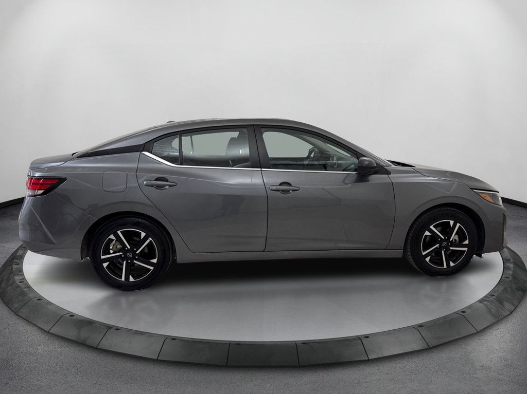 Used 2025 Nissan Sentra SV FWD image 4