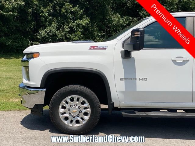Used 2020 Chevrolet Silverado 2500 LT w/ Z71 Off-Road Package AWD/4WD image 10