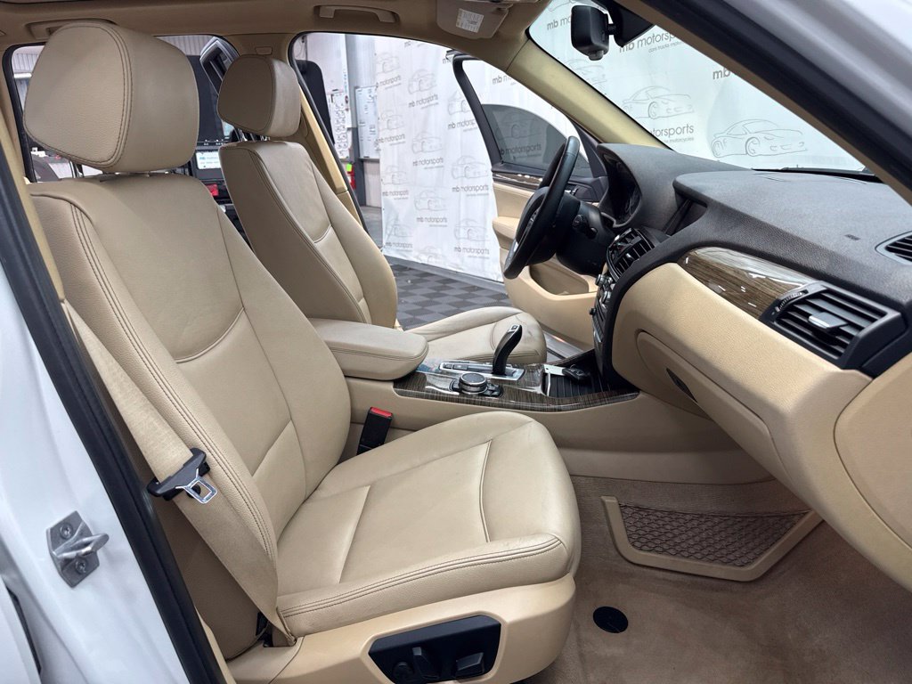 Used 2016 BMW X3 xDrive28i AWD/4WD image 29