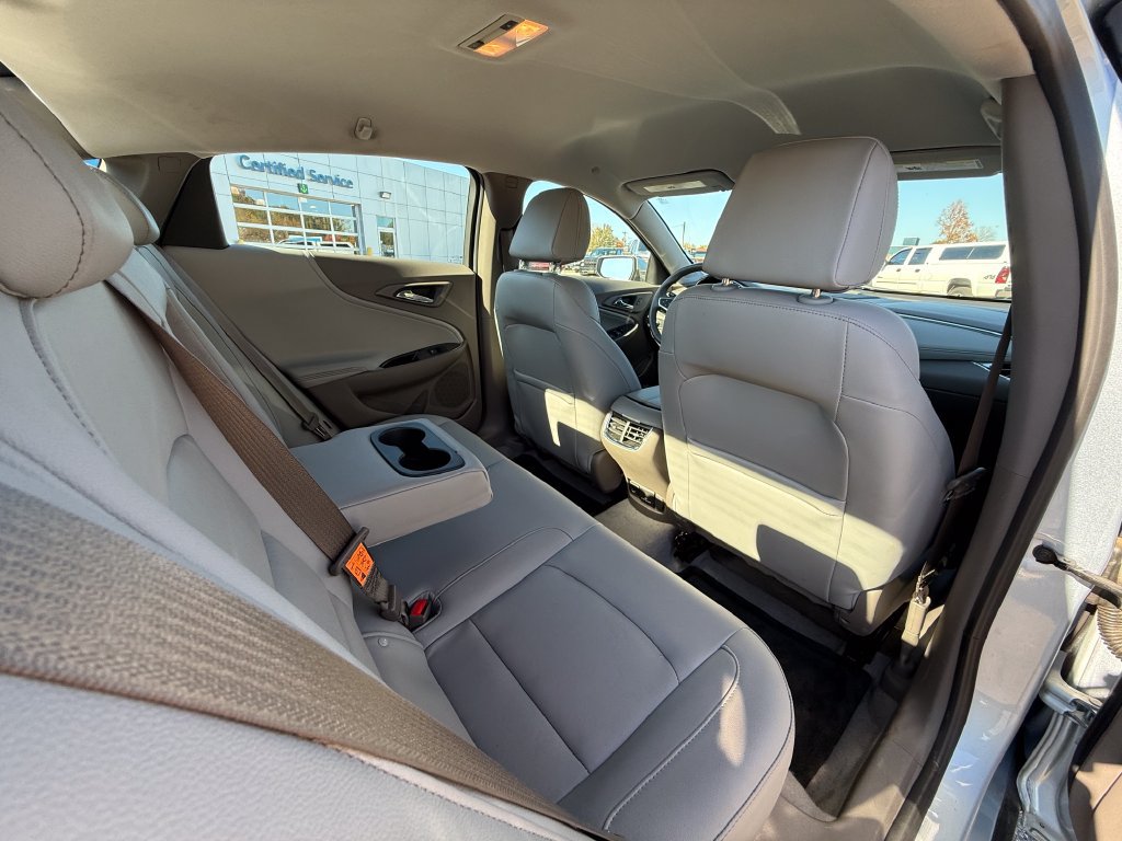 Certified 2017 Chevrolet Malibu LT w/ Leather Package FWD image 32