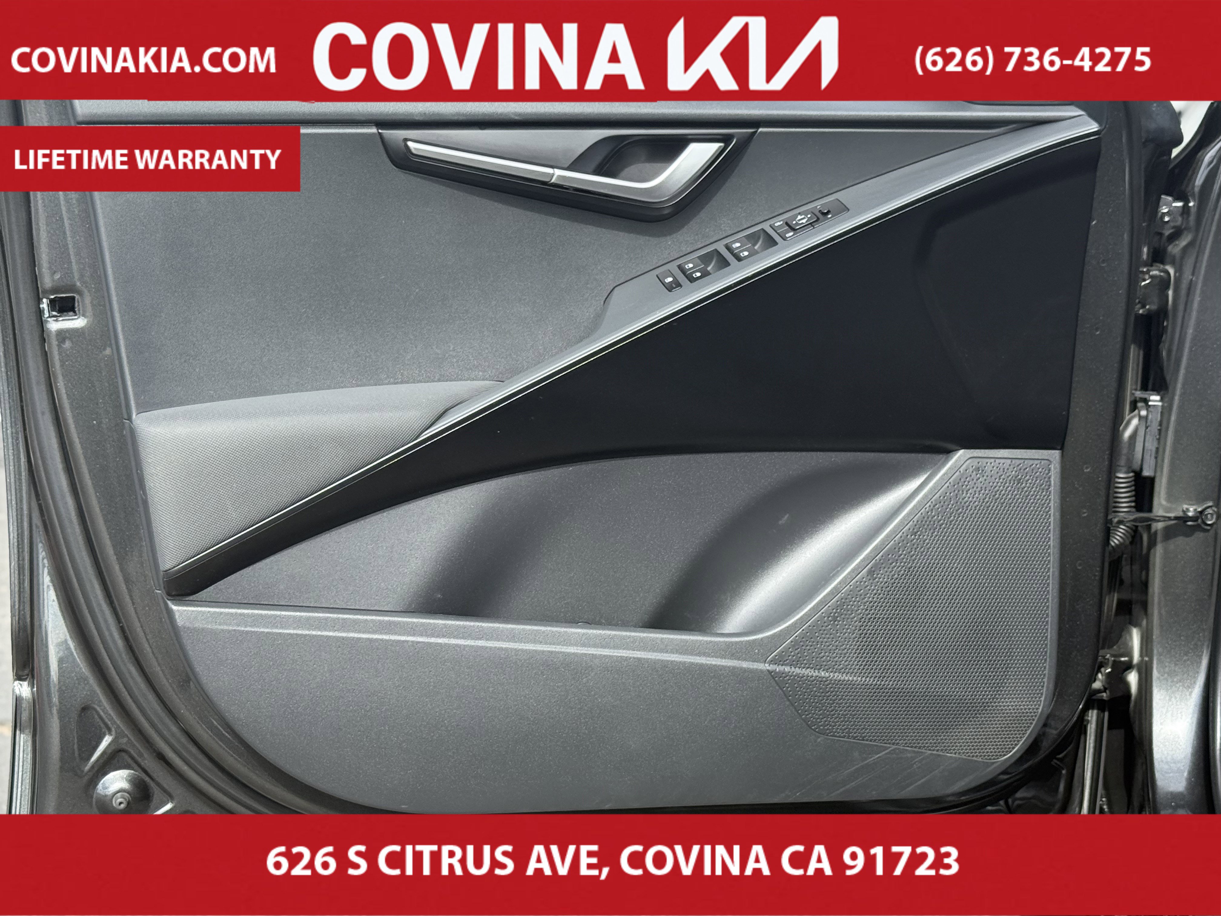 Certified 2025 Kia Niro LX image 12