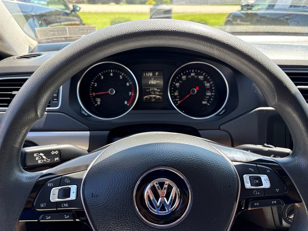 Used 2015 Volkswagen Jetta SE FWD image 19