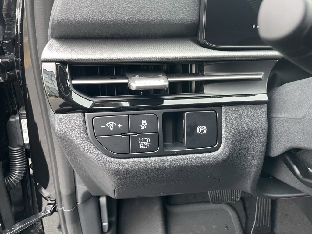 New 2026 Kia Sportage LX image 10