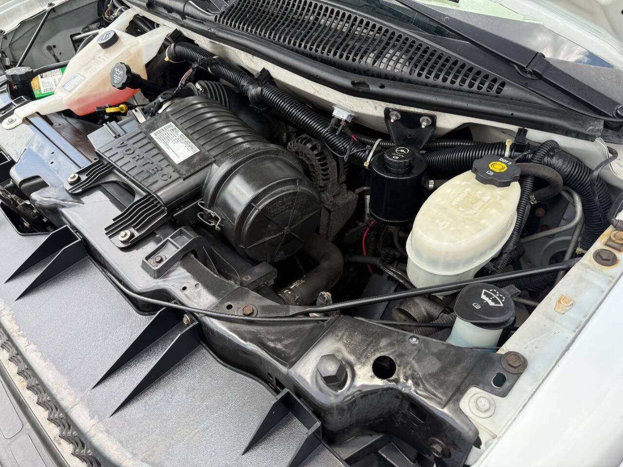 Used 2009 Chevrolet Express 3500 RWD image 33