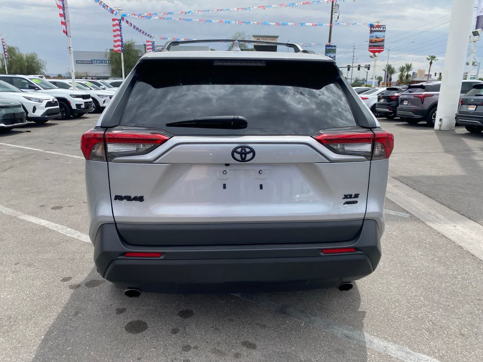 Used 2023 Toyota RAV4 XLE Premium AWD/4WD image 7