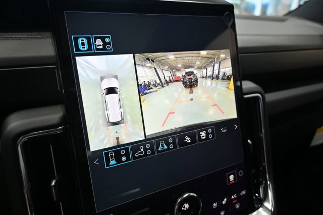 New 2026 GMC Yukon Denali w/ Denali Reserve Package AWD/4WD image 19