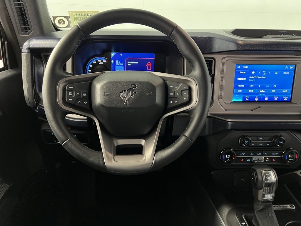 Used 2023 Ford Bronco Outer Banks image 15