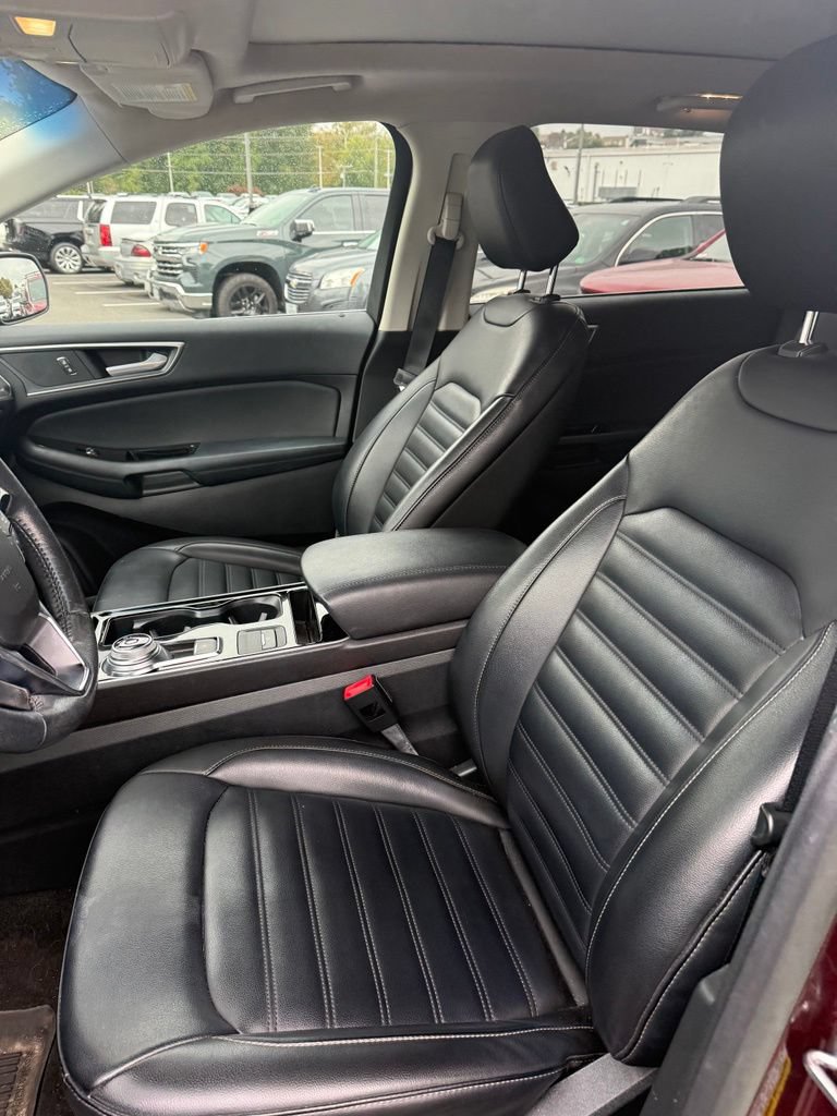 Used 2020 Ford Edge SEL w/ Convenience Package FWD image 12