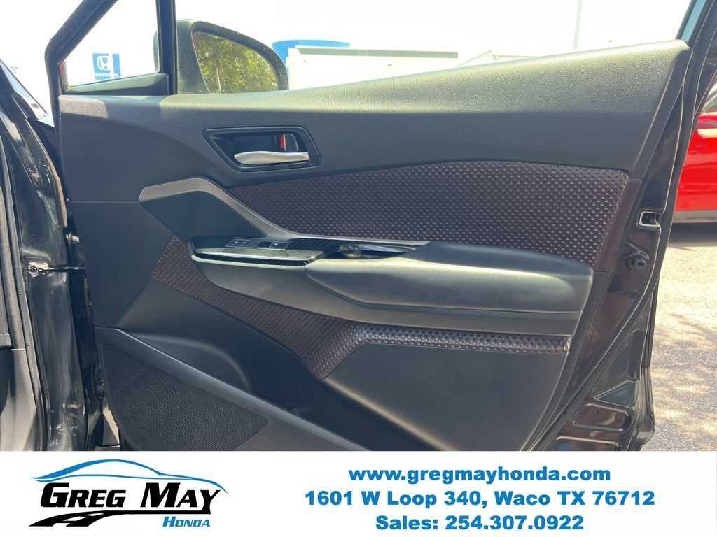 Used 2019 Toyota C-HR Limited FWD image 11