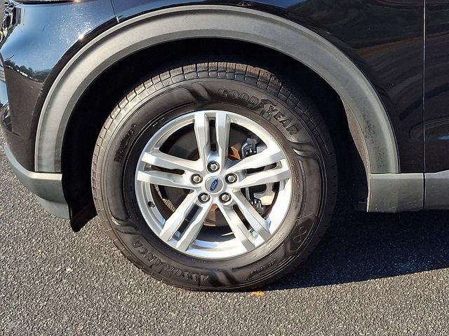 Used 2020 Ford Explorer XLT w/ Comfort Package RWD image 8