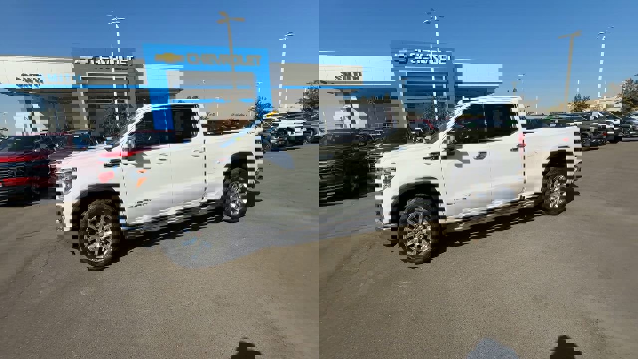 Used 2022 GMC Sierra 1500 SLT w/ SLT Premium Plus Package image 3