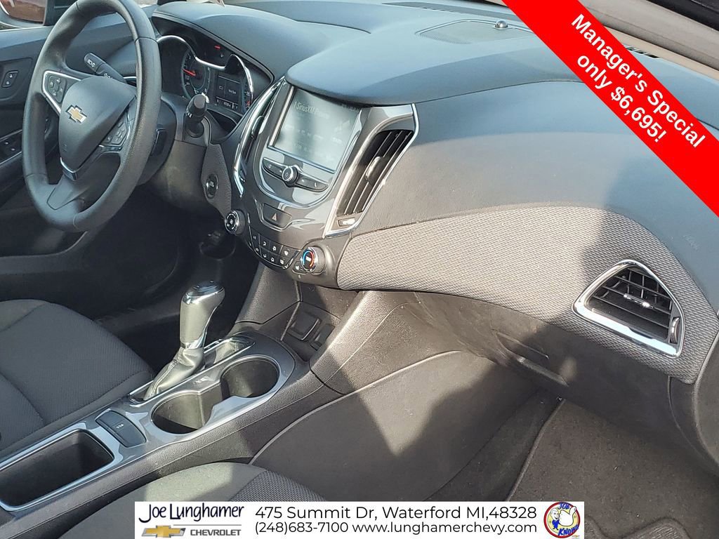 Used 2016 Chevrolet Cruze LT w/ Convenience Package FWD image 27