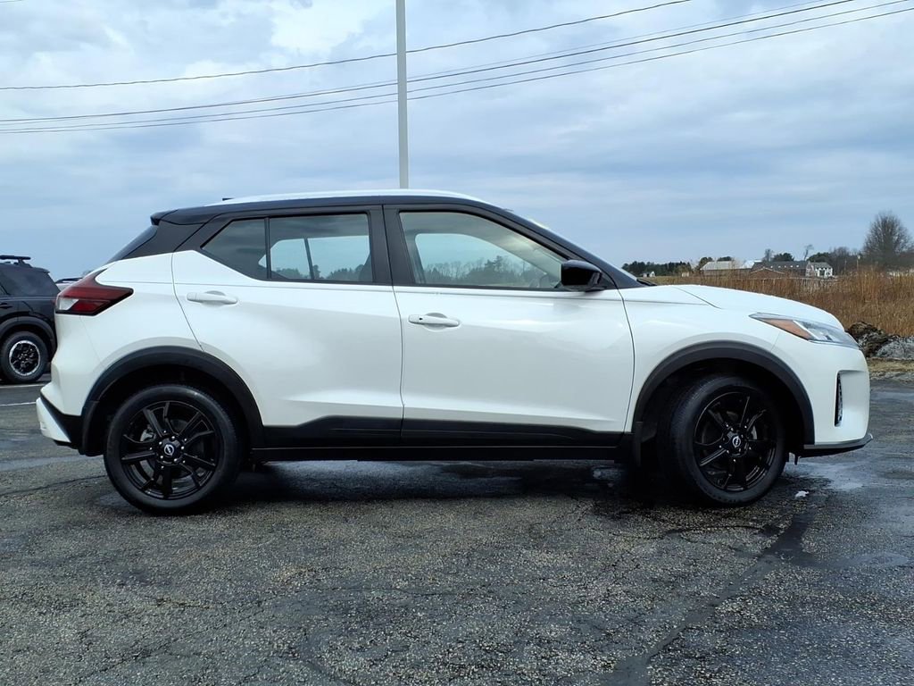 Certified 2023 Nissan Kicks SV FWD image 2