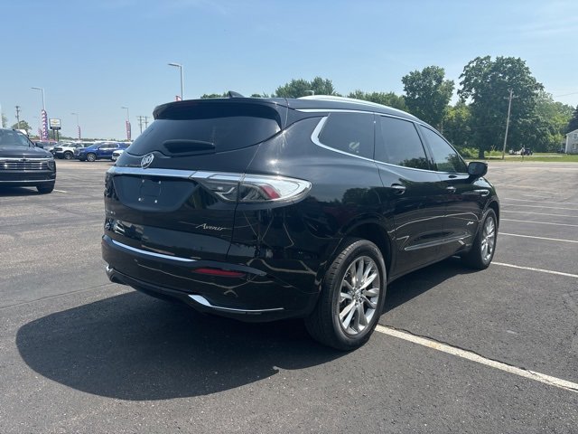 Used 2023 Buick Enclave Avenir image 3