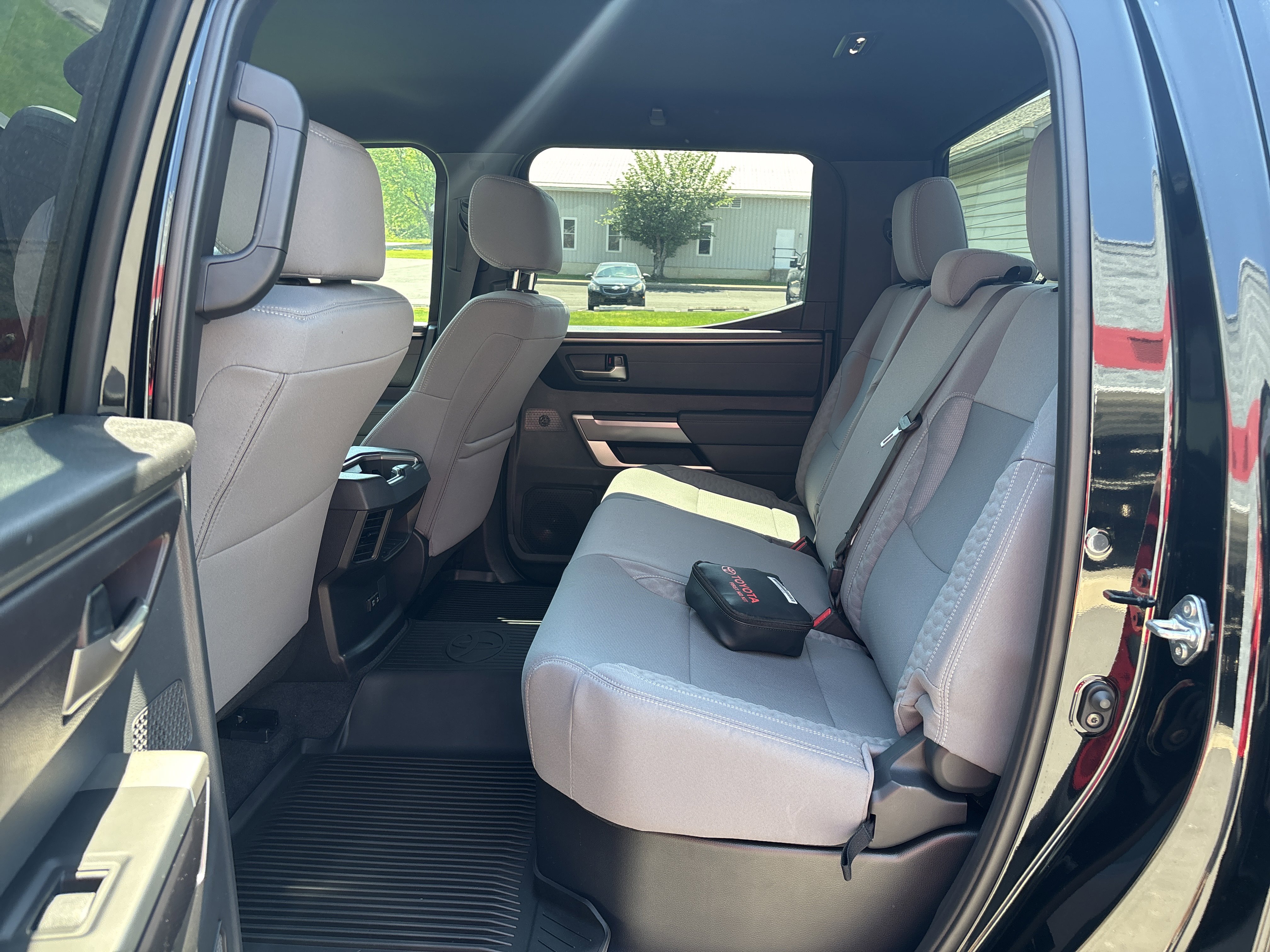 Used 2025 Toyota Tundra SR5 w/ SR5 Convenience Package AWD/4WD image 13