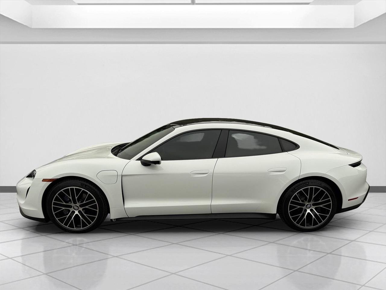 Used 2021 Porsche Taycan RWD image 10