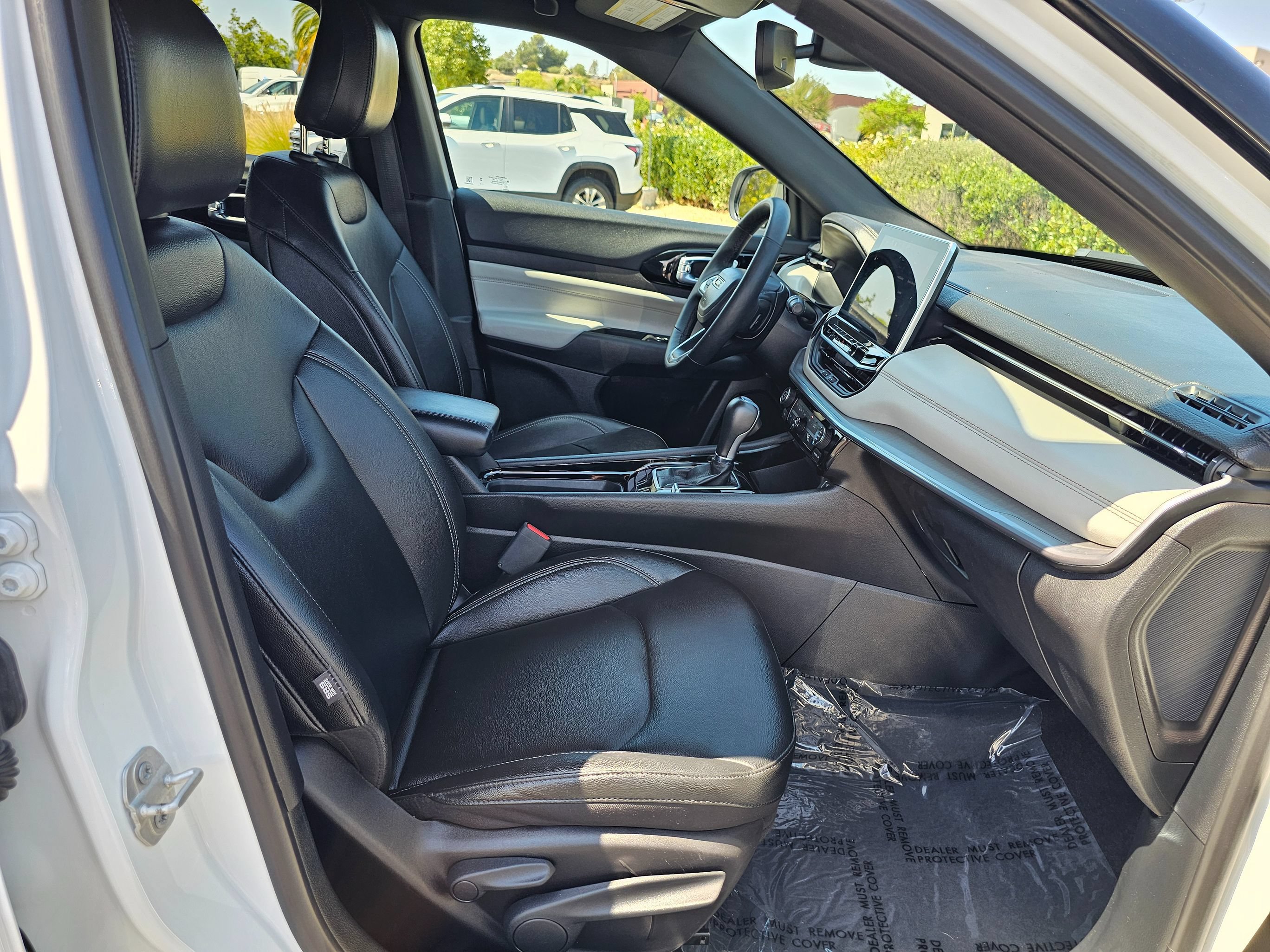 Used 2025 Jeep Compass Limited AWD/4WD image 32
