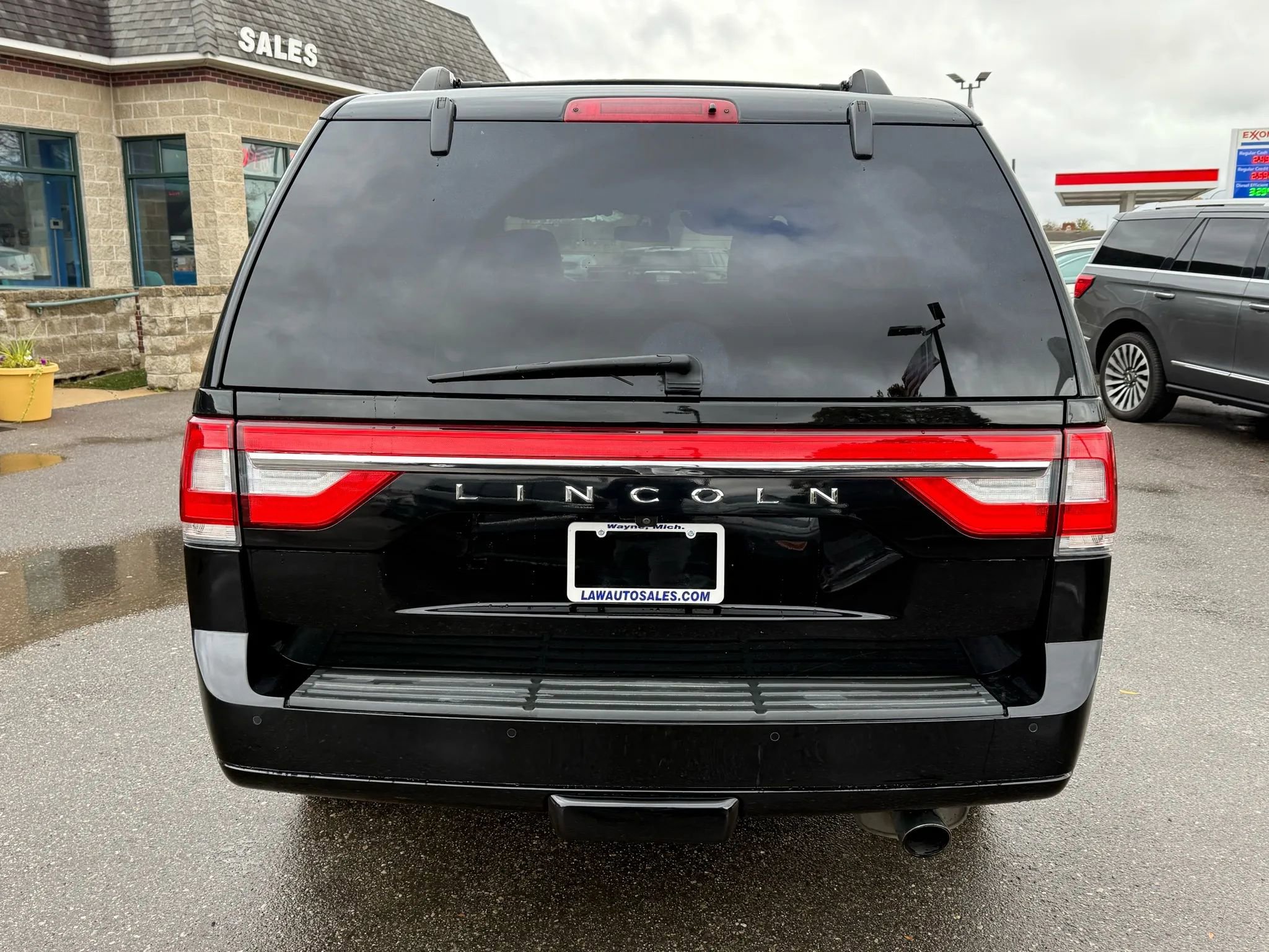 Used 2016 Lincoln Navigator Reserve image 6