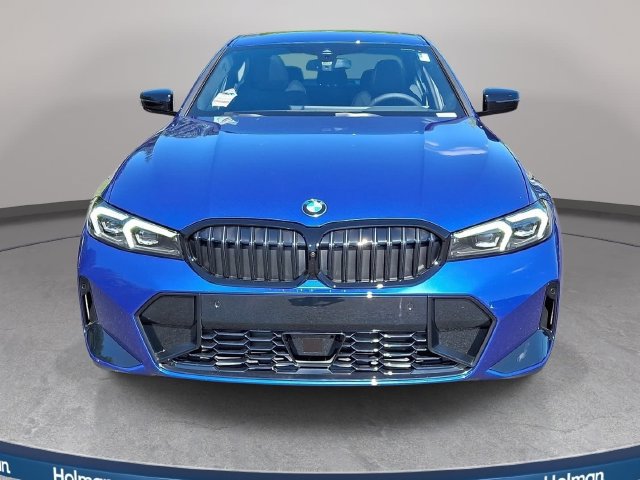 New 2026 BMW 330i xDrive Sedan w/ M Sport Package AWD/4WD image 2