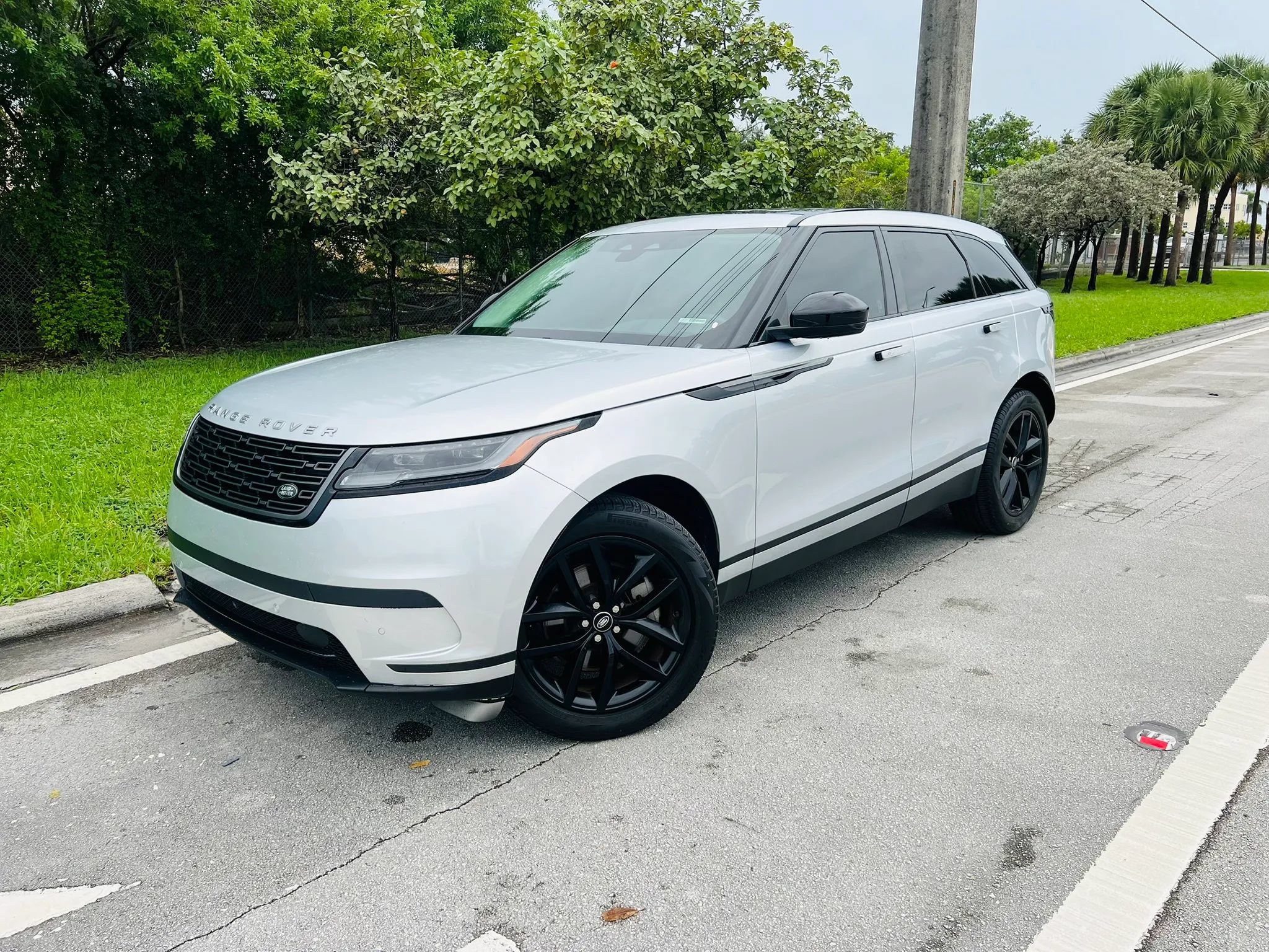 Used 2024 Land Rover Range Rover Velar S AWD/4WD image 1