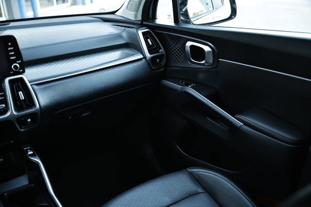 Used 2022 Kia Sorento S image 28