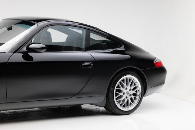 Used 2001 Porsche 911 Carrera image 33