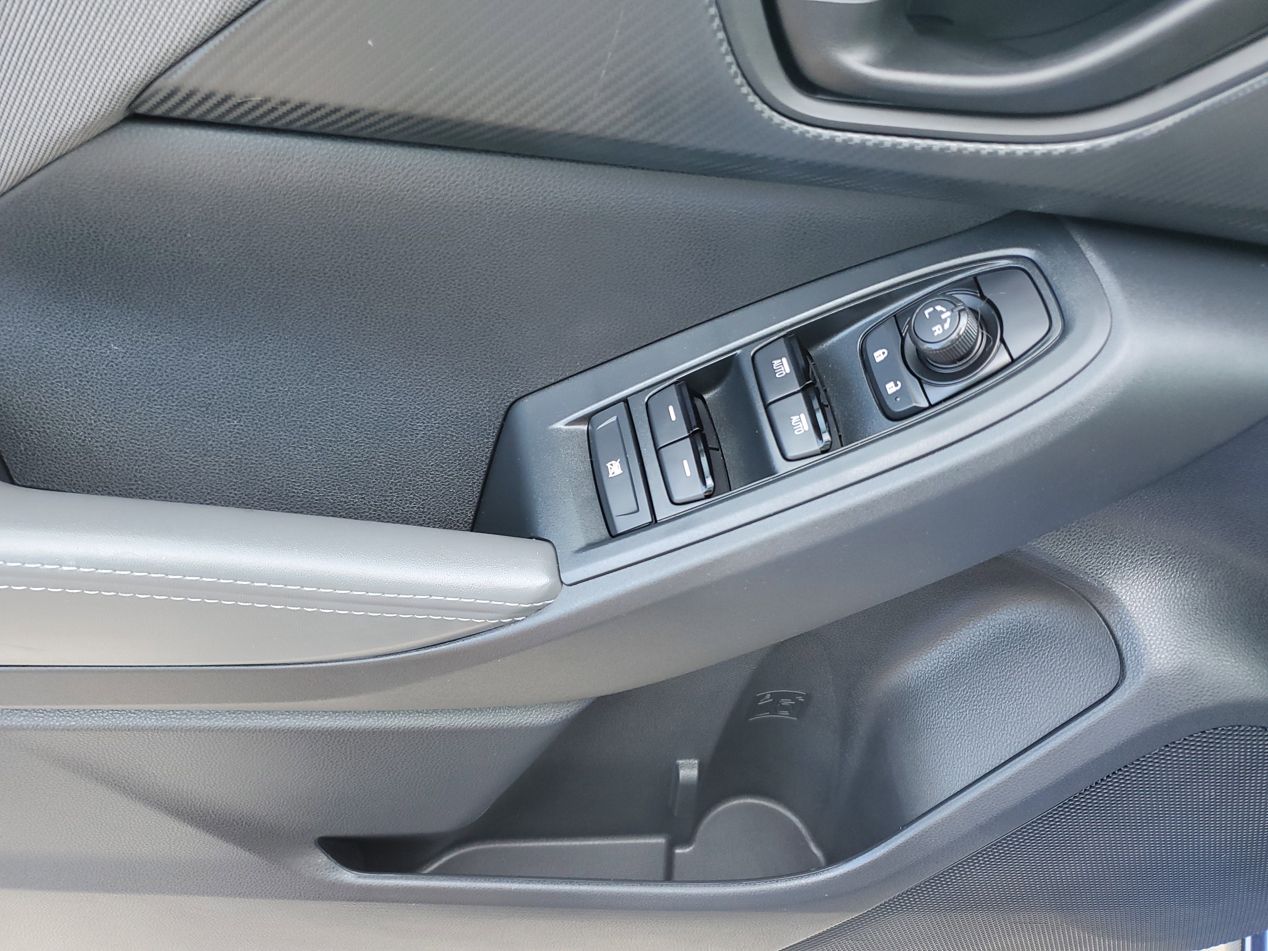 Certified 2025 Subaru Crosstrek 2.0i Premium AWD/4WD image 16