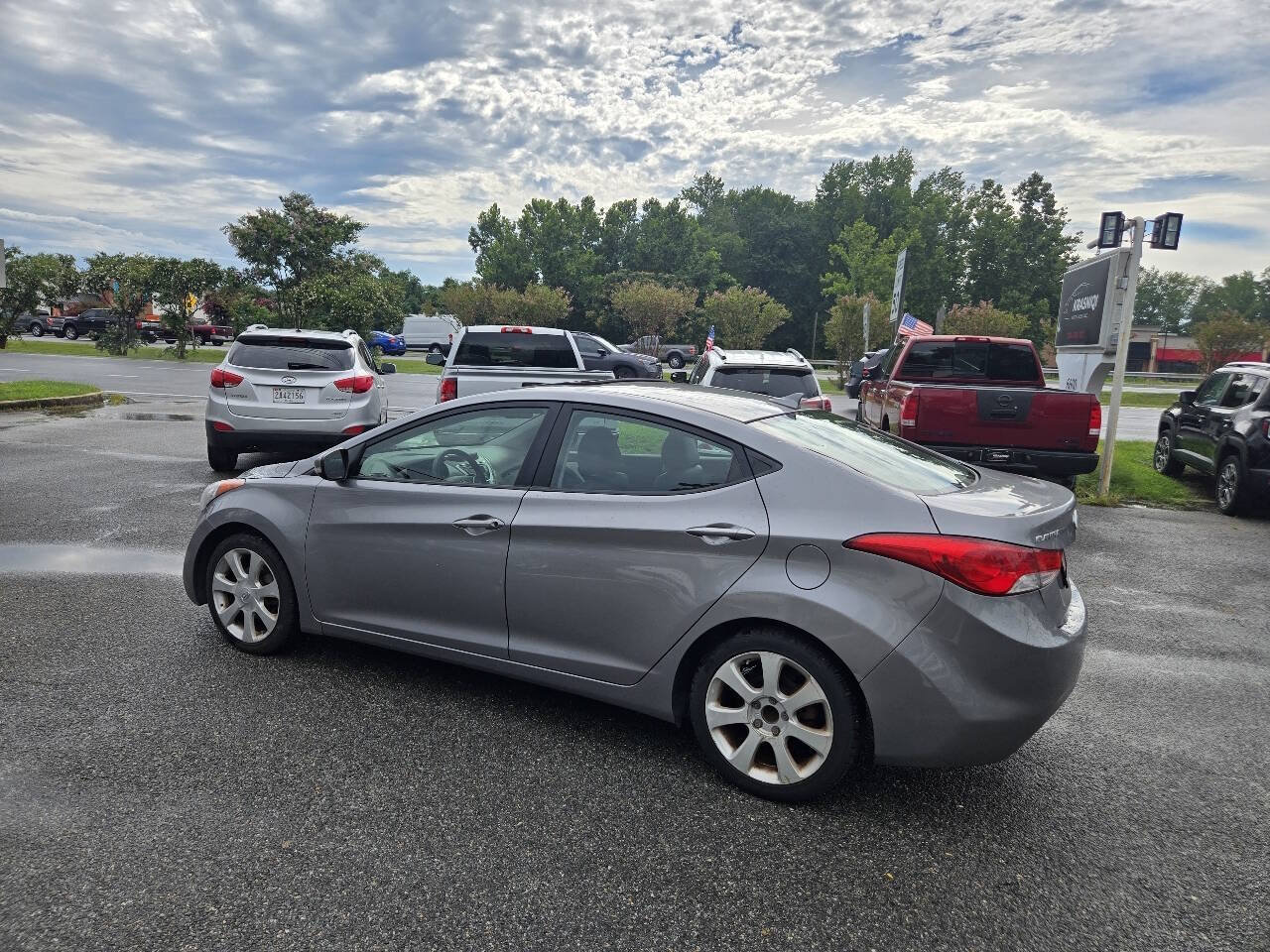 Used 2012 Hyundai Elantra Limited FWD image 10