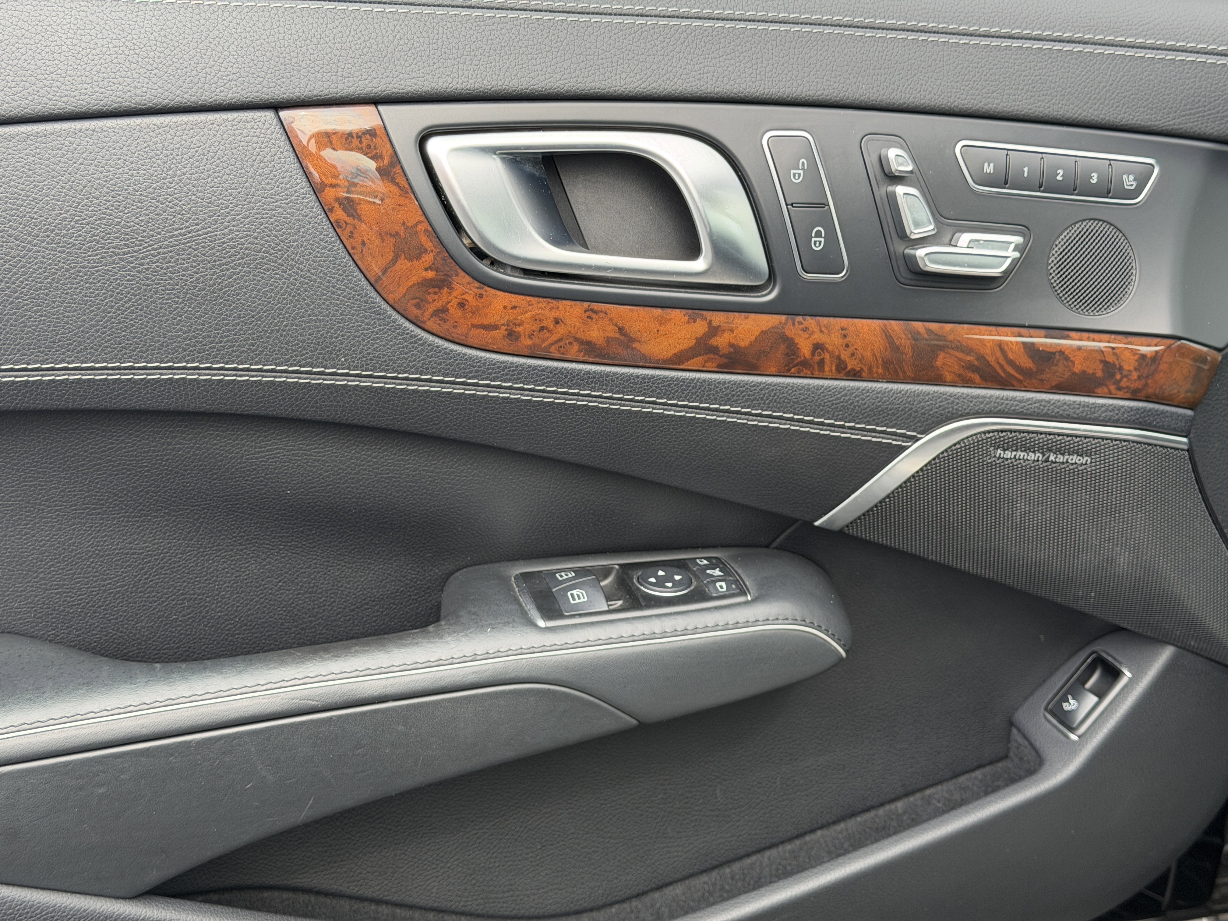 Used 2013 Mercedes-Benz SL 550 image 20