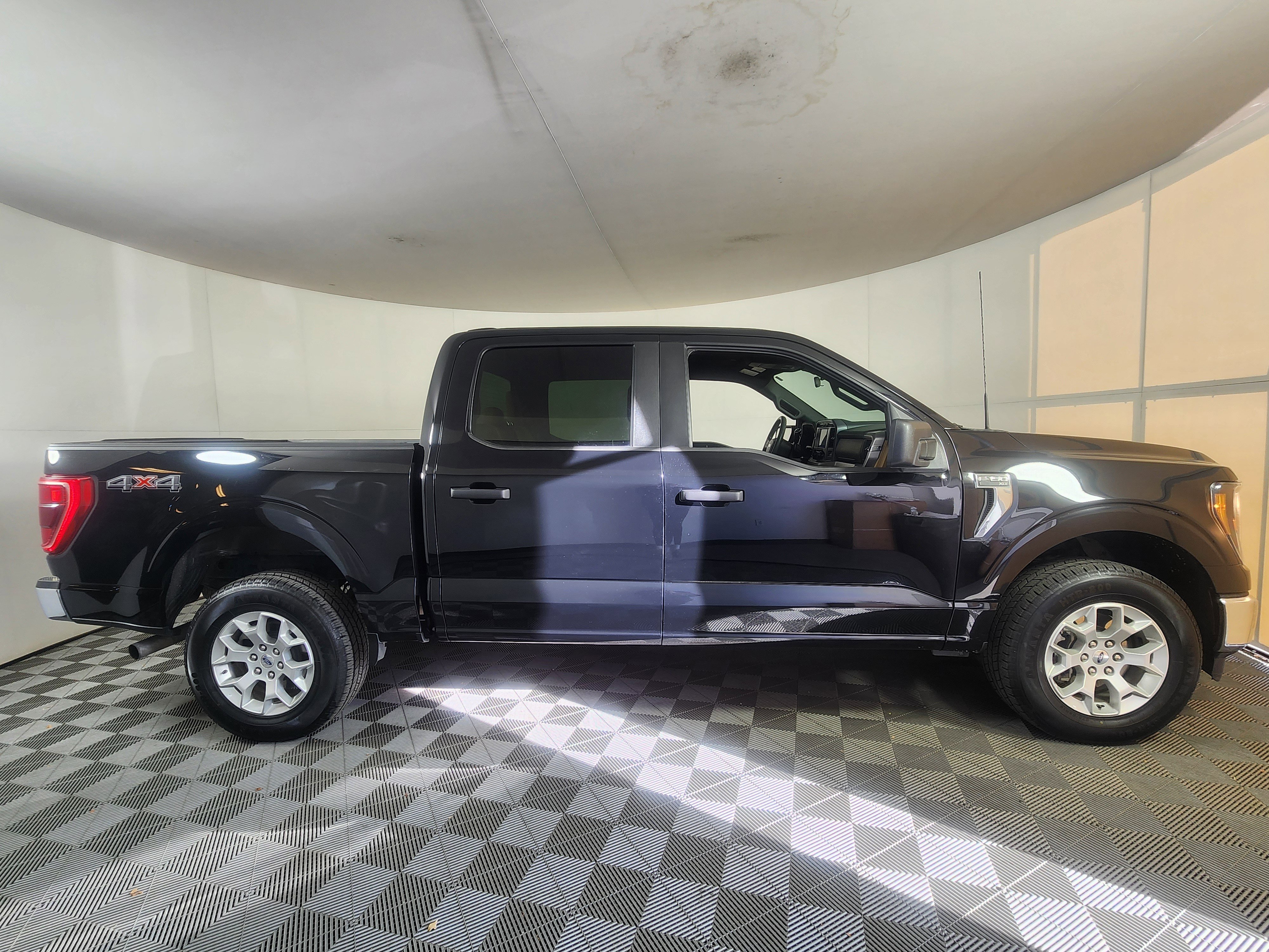 Certified 2023 Ford F150 XLT image 9
