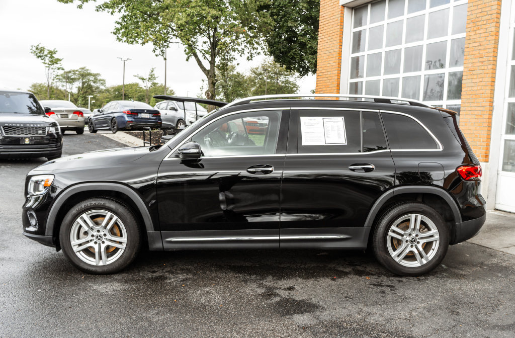 Used 2022 Mercedes-Benz GLB 250 4MATIC w/ Premium Package Lite image 39