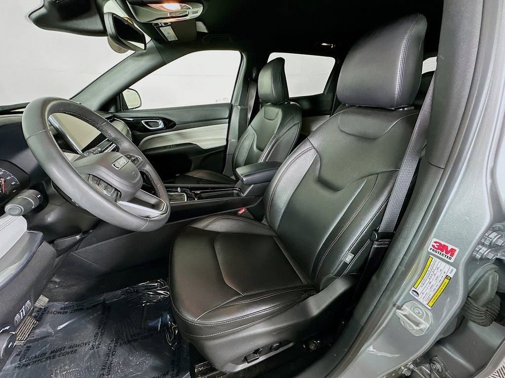 Certified 2024 Jeep Compass Limited image 31