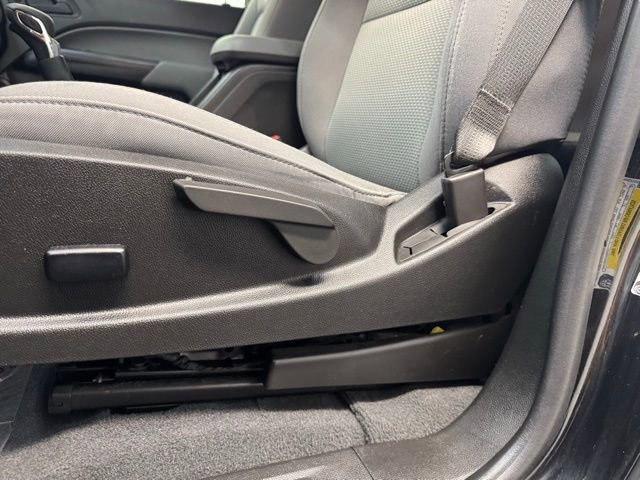 Used 2022 Chevrolet Colorado W/T RWD image 13