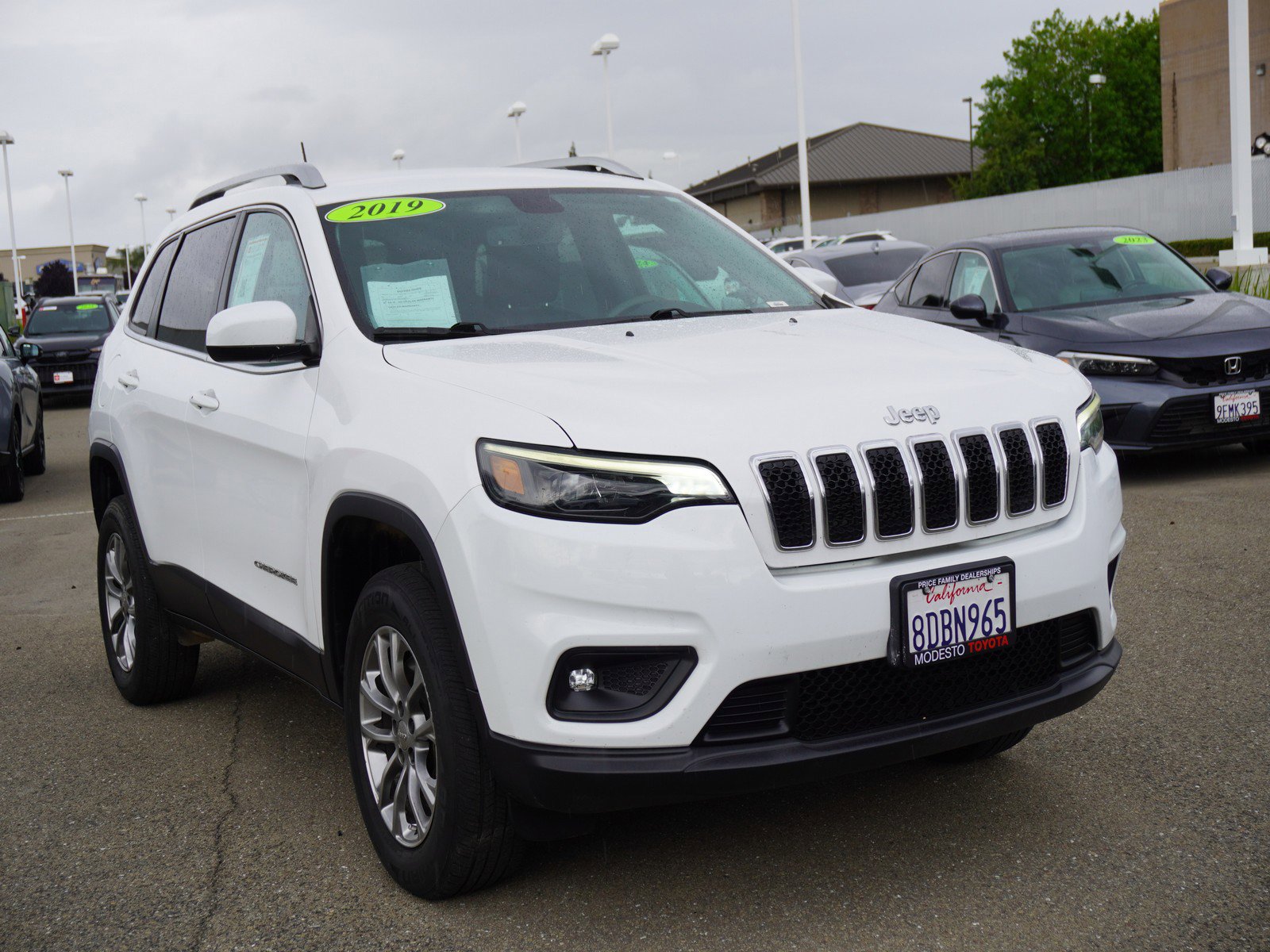 Used 2019 Jeep Cherokee Latitude Plus w/ Comfort/Convenience Group AWD/4WD image 1