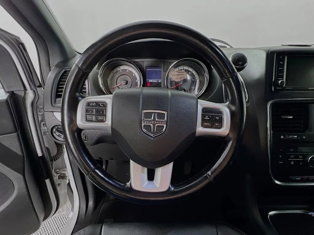 Used 2019 Dodge Grand Caravan GT image 12