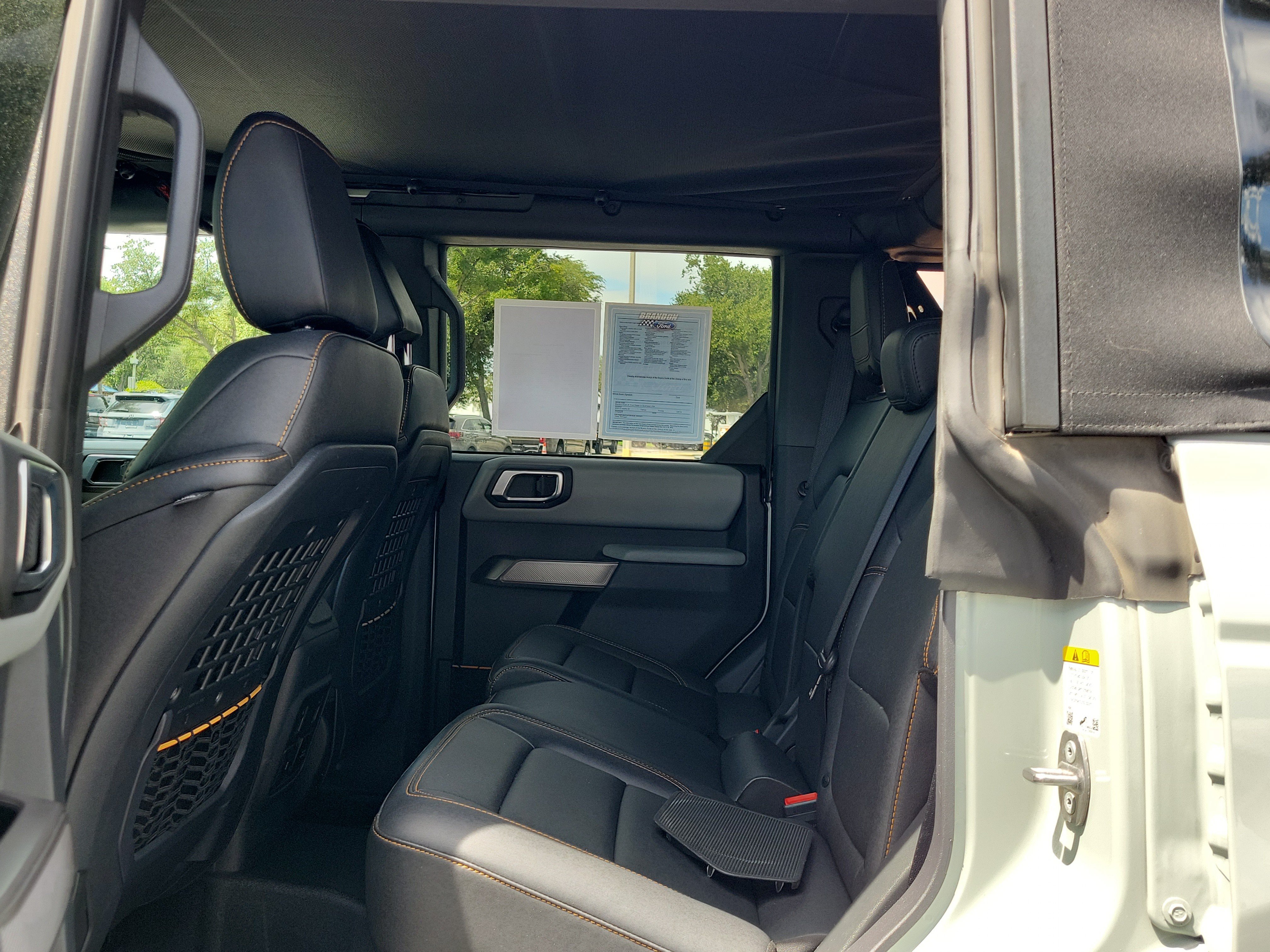 Used 2023 Ford Bronco Badlands w/ Sasquatch Package AWD/4WD image 12
