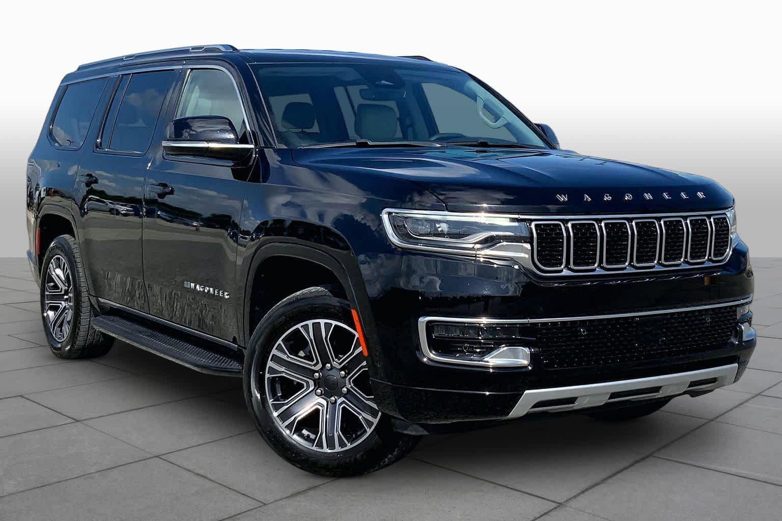 Used 2024 Jeep Wagoneer Series II w/ Flexible Seating Group RWD image 3