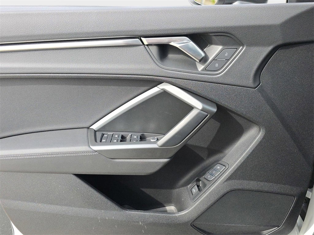 Certified 2024 Audi Q3 2.0T Premium w/ Convenience Package image 18