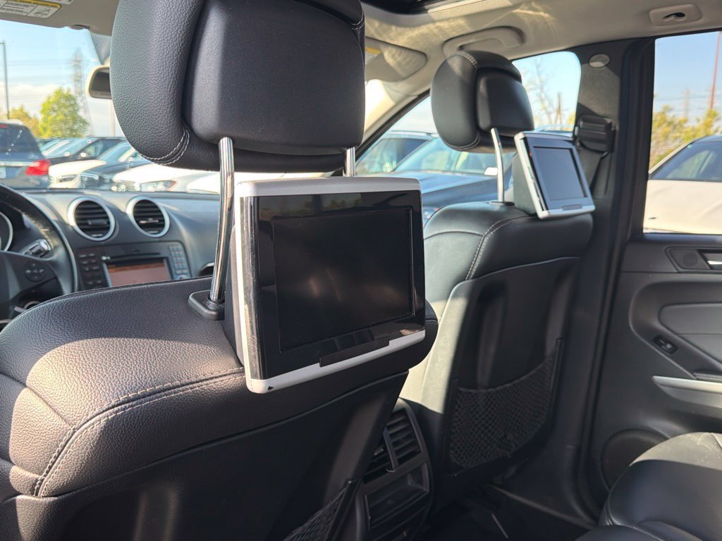 Used 2011 Mercedes-Benz GL 450 4MATIC image 34