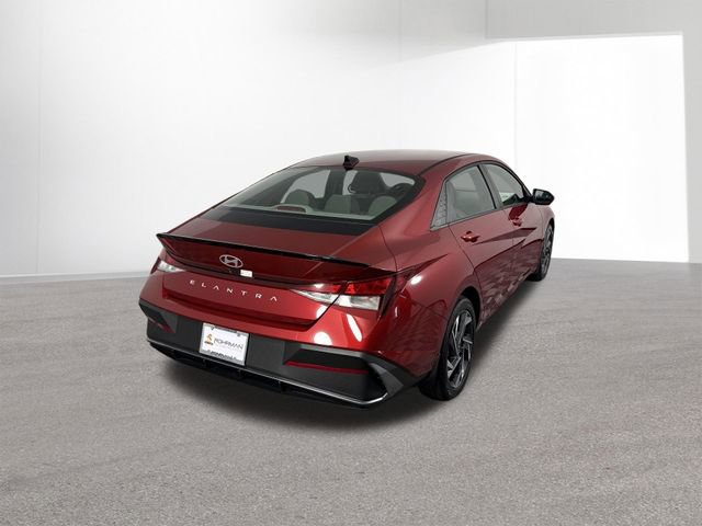 Used 2025 Hyundai Elantra Sport FWD image 42