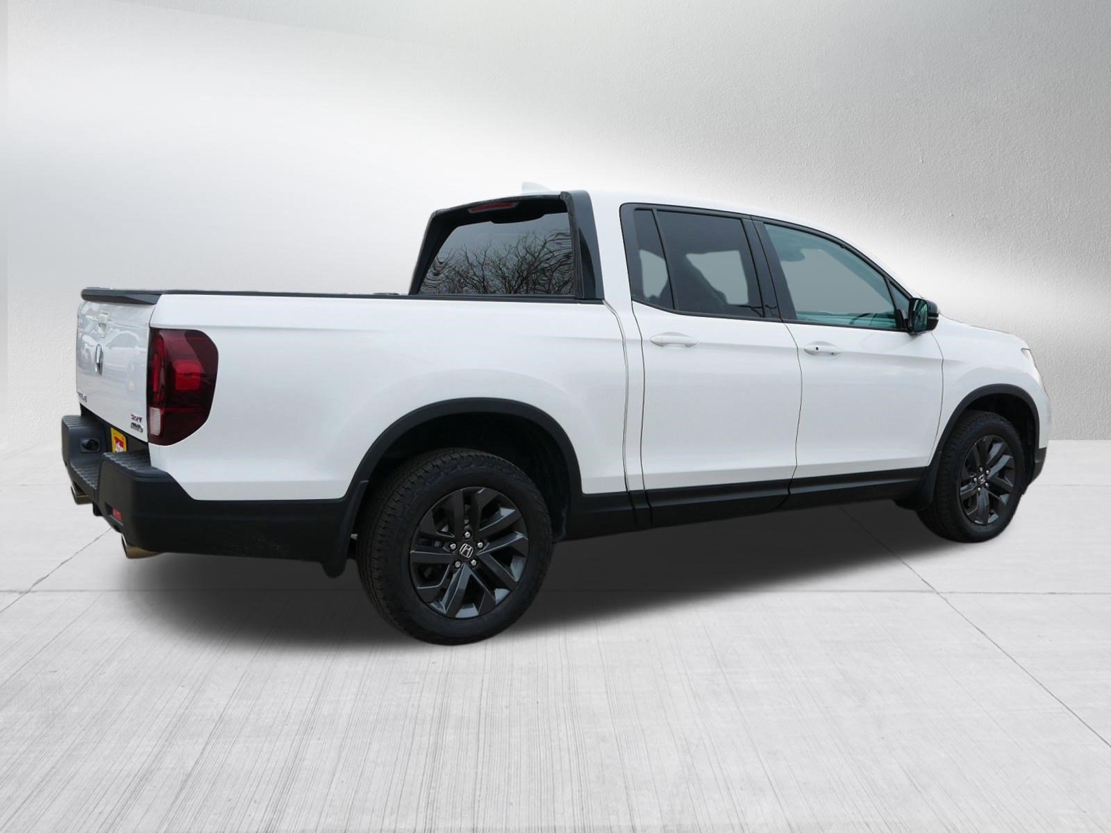 Used 2023 Honda Ridgeline Sport image 7