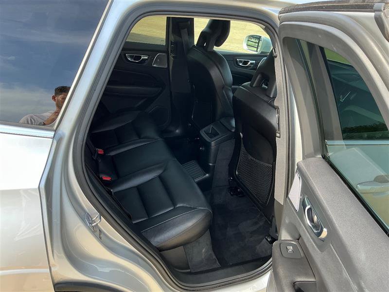 Used 2018 Volvo XC60 T8 Inscription w/ Advanced Package AWD/4WD image 38