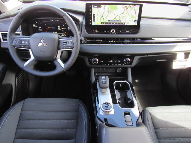 New 2026 Mitsubishi Outlander SE FWD image 16