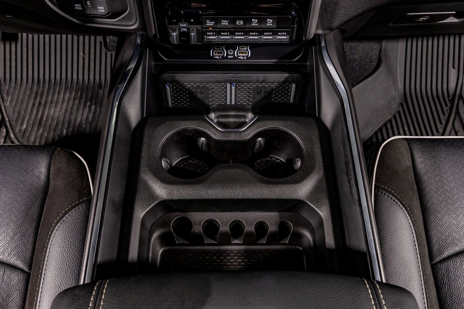 Used 2025 RAM 3500 Laramie w/ Night Edition image 28