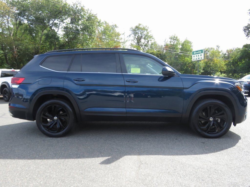 Used 2022 Volkswagen Atlas SE w/ Black Wheel Package image 5
