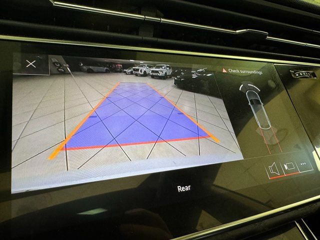 Used 2019 Audi Q8 Premium image 15